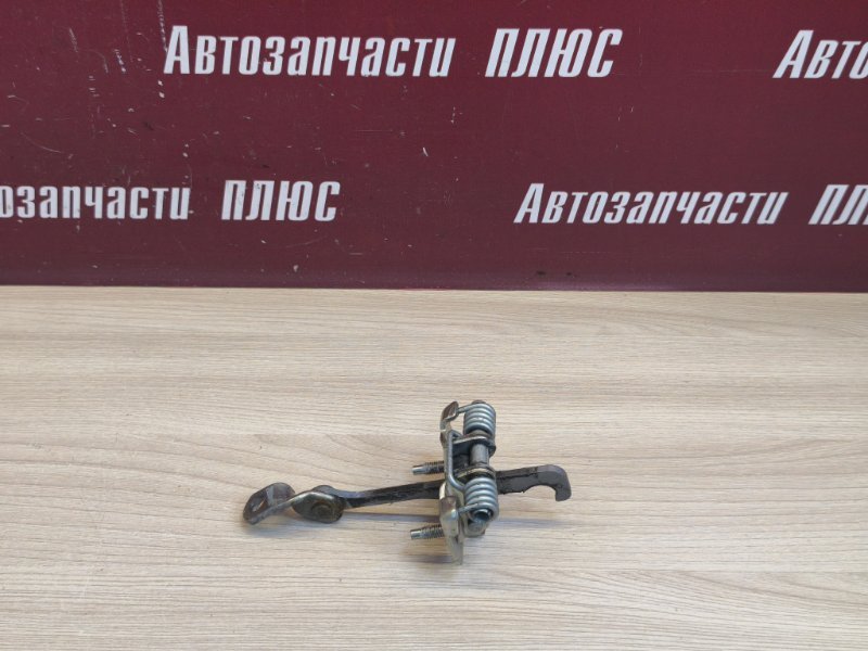 Ограничитель двери