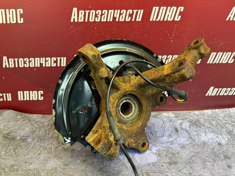 Кулак поворотный