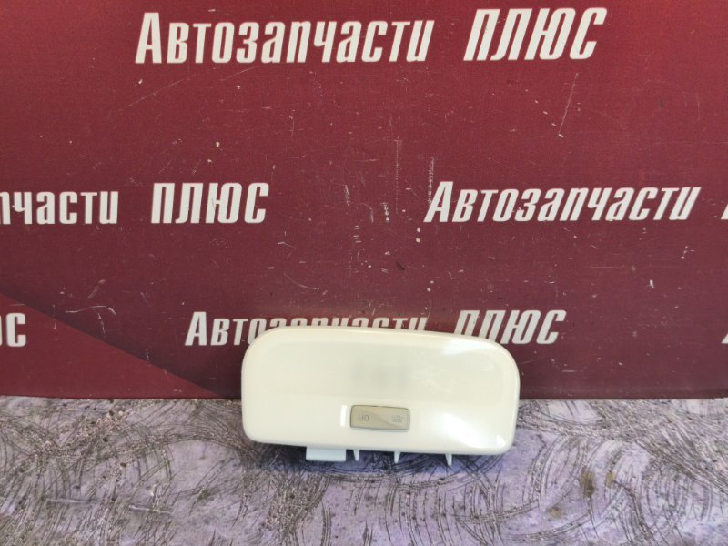 Плафон освещения салона