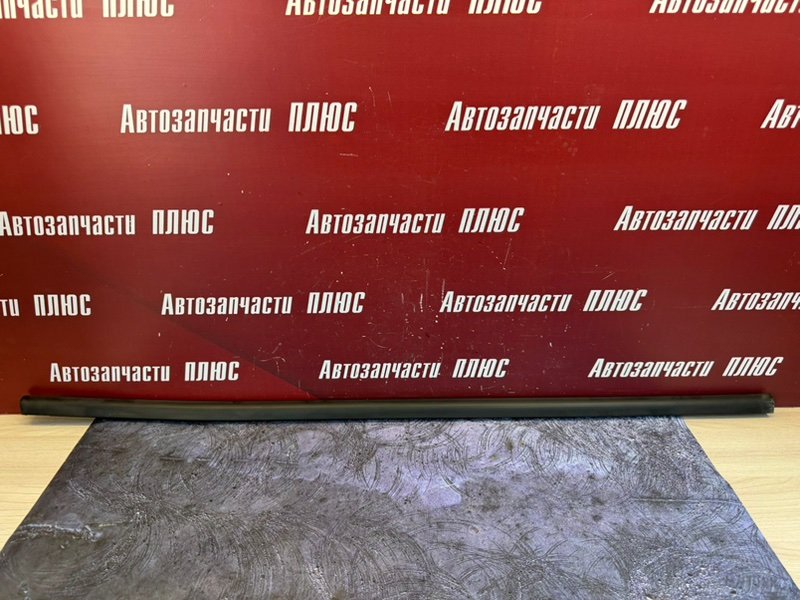 Уплотнитель стекла двери внешний
