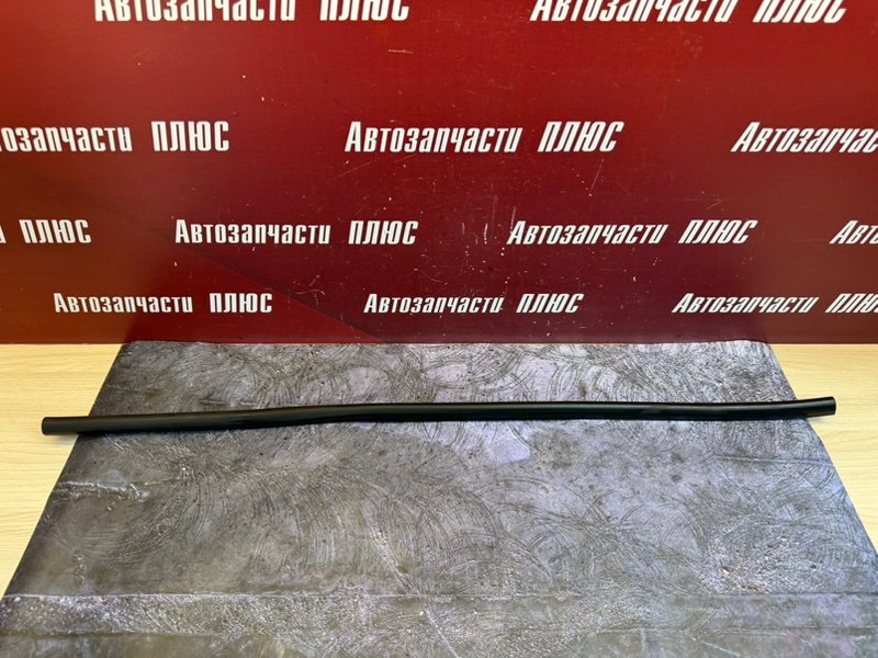 Уплотнительная резинка боковой двери