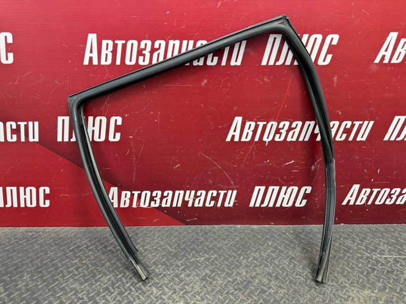 Уплотнитель стекла двери
