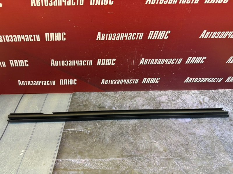 Уплотнитель стекла двери внутренний