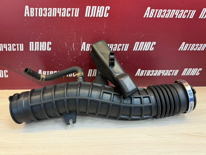 Патрубок воздушного фильтра