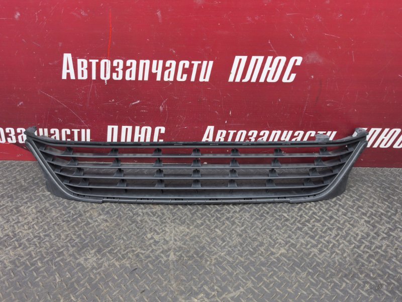 Нижняя решетка бампера