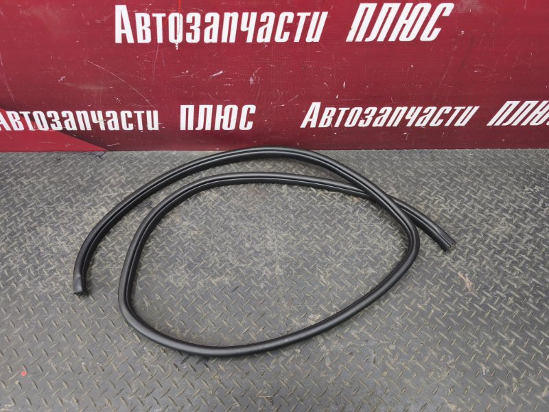 Уплотнитель двери