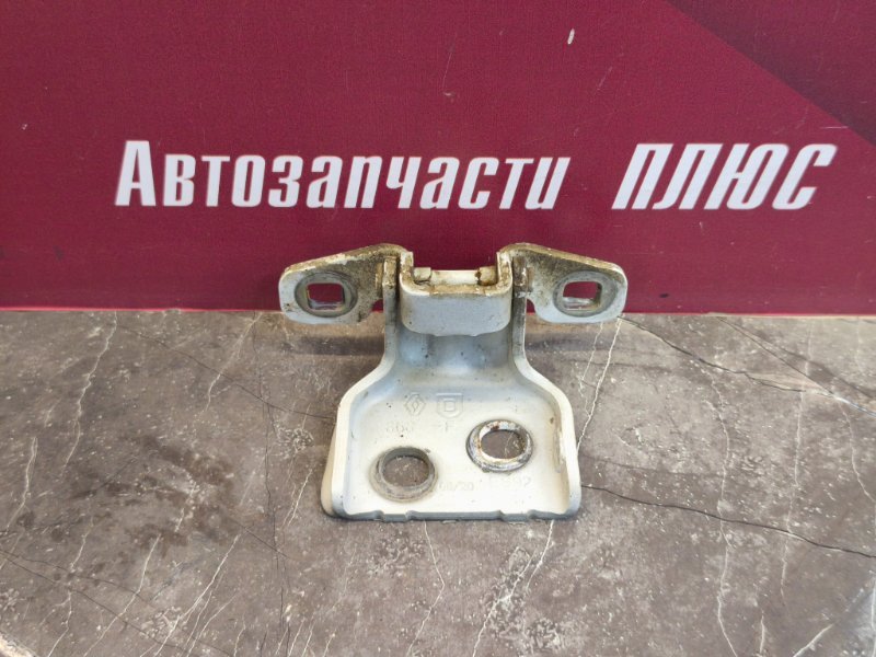 Петля двери