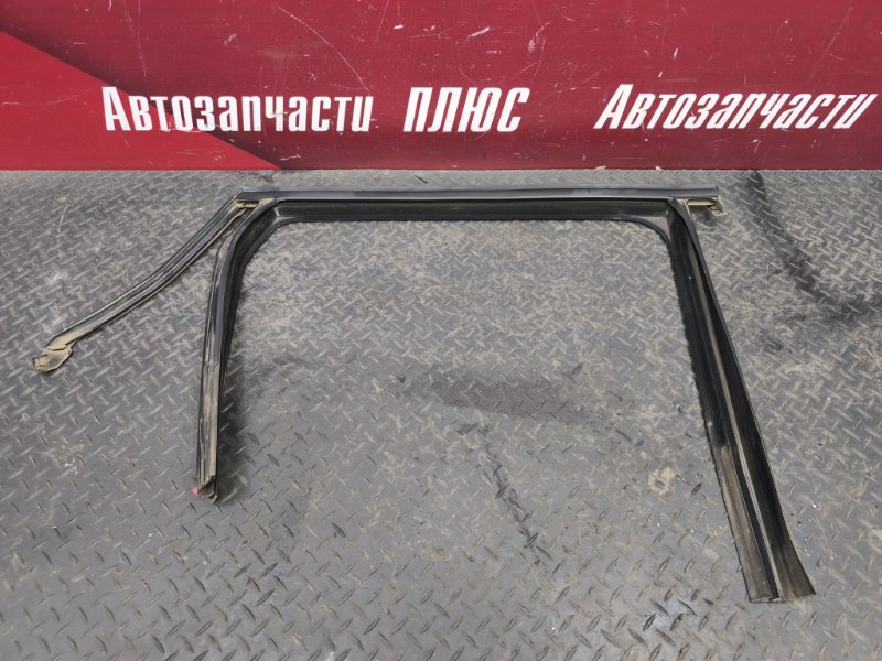 Уплотнитель рамки двери