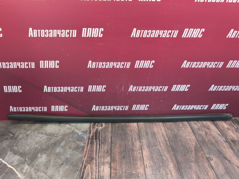 Уплотнитель стекла двери внешний