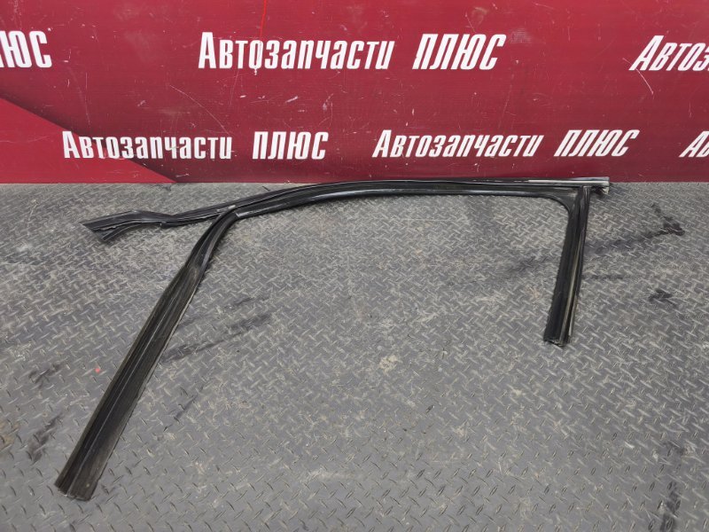 Уплотнитель рамки двери