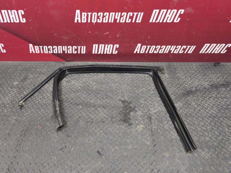 Уплотнитель рамки двери