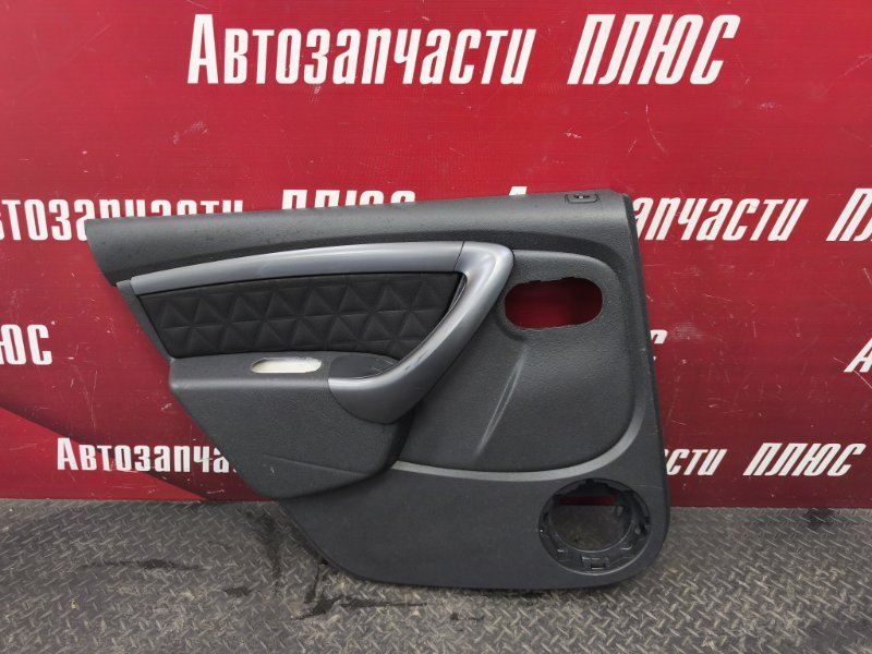 Обшивка боковой двери