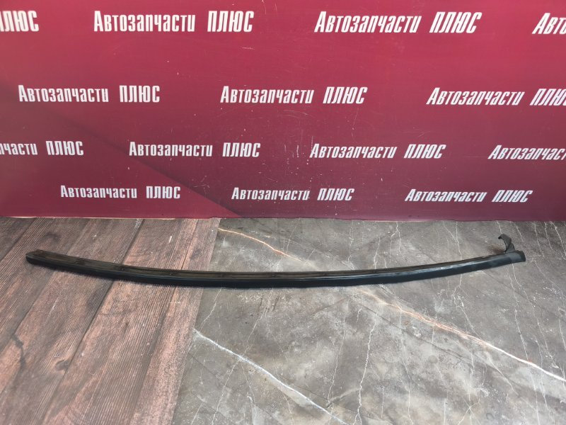 Уплотнительная резинка боковой двери