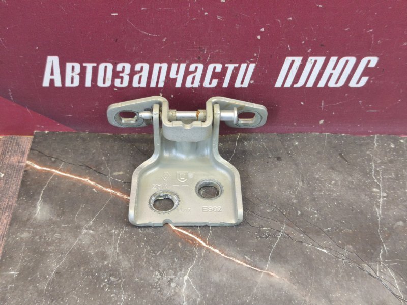 Петля двери