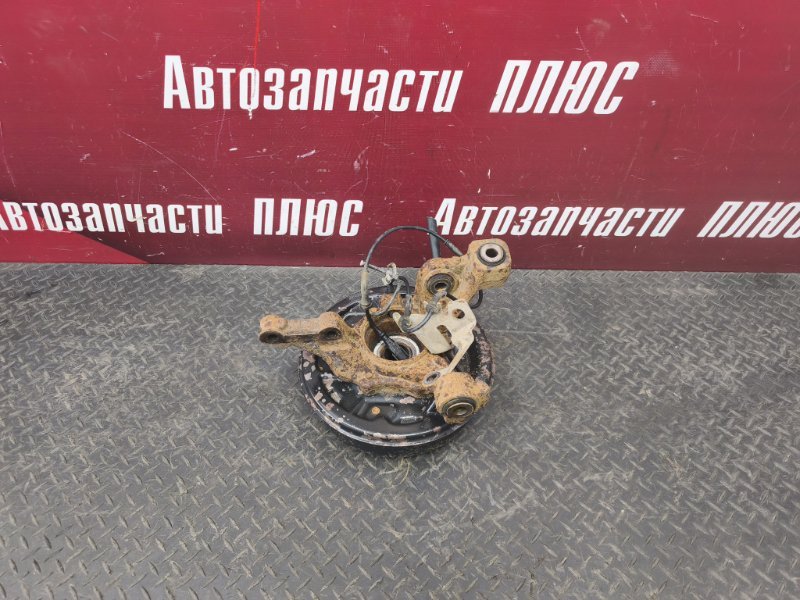 Кулак поворотный