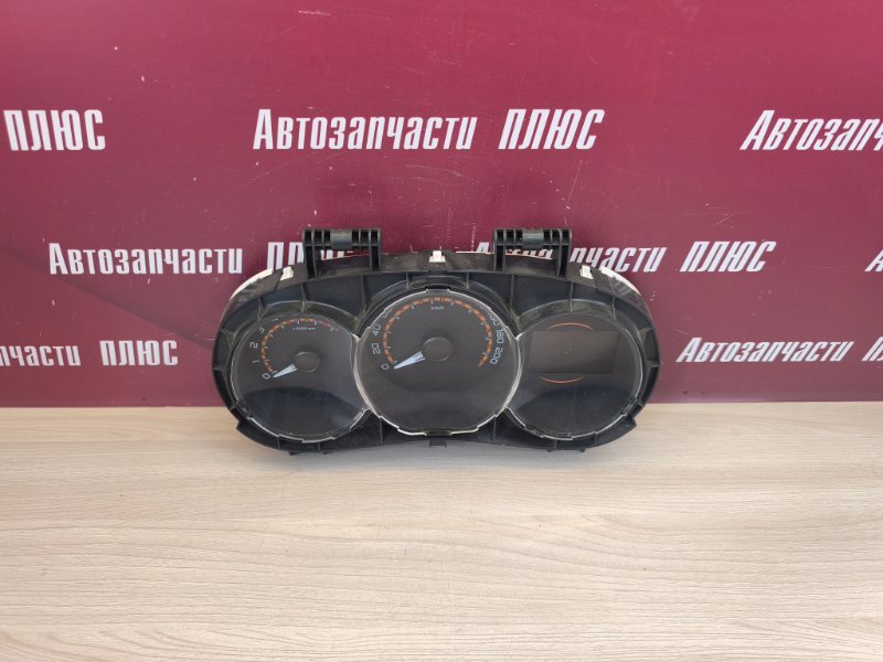 Щиток приборов