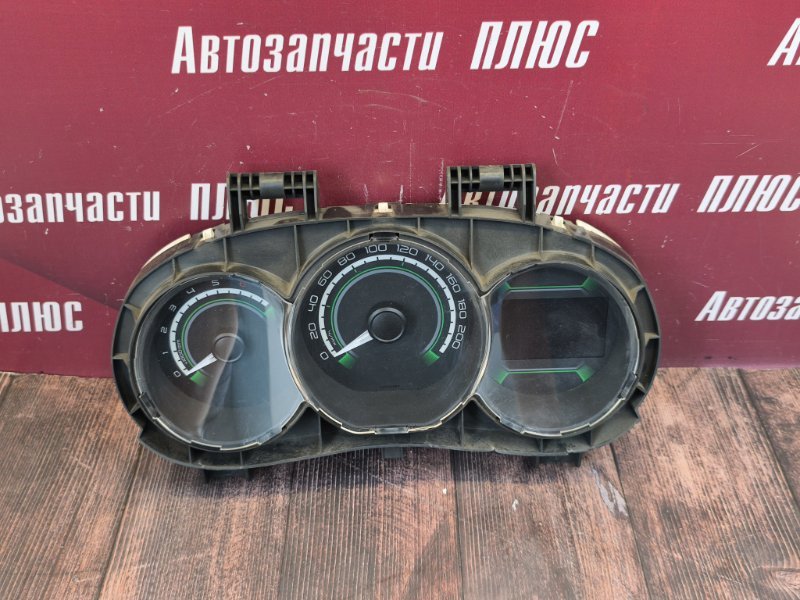 Щиток приборов