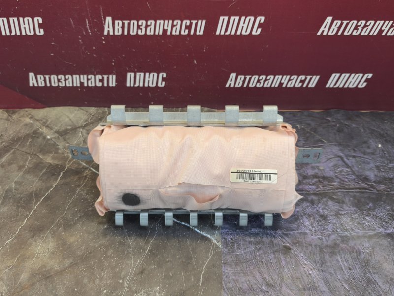 Подушка безопасности пассажира