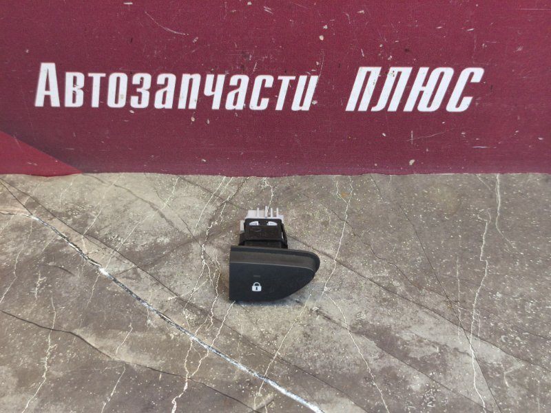 Кнопка центрального замка