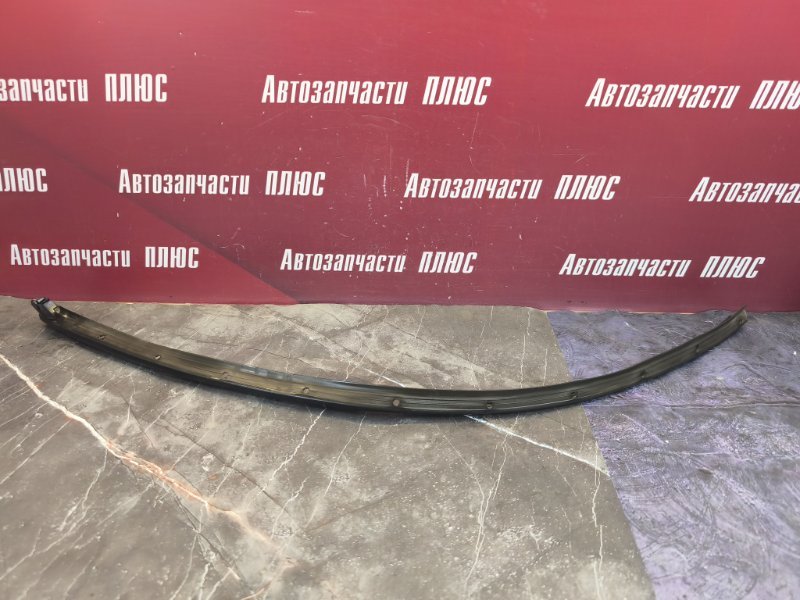 Уплотнительная резинка боковой двери