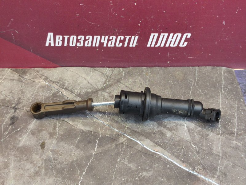 Главный цилиндр сцепления