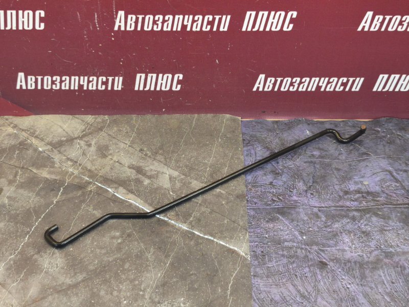 Упор капота