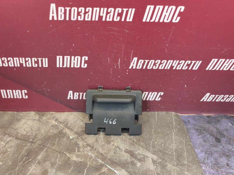 Накладка крышки багажника