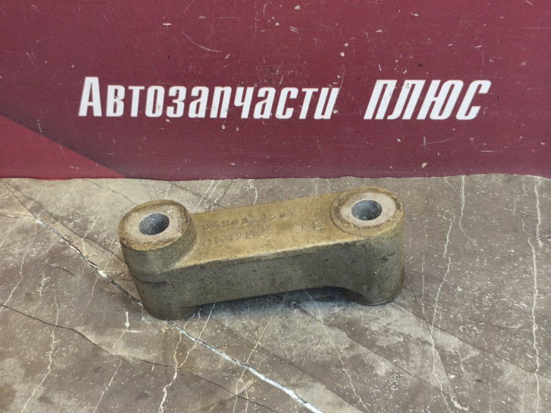 Кронштейн опоры двигателя