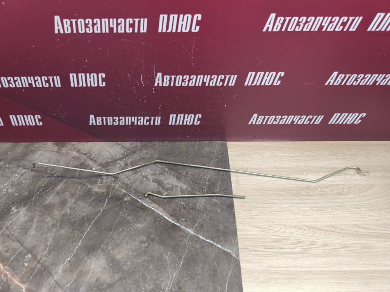 Тяга замка двери