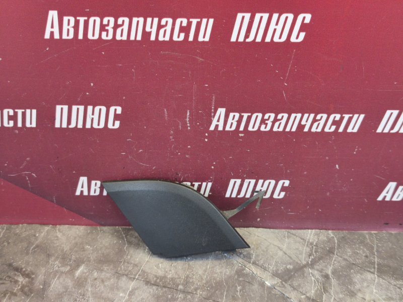 Заглушка буксировочного крюка