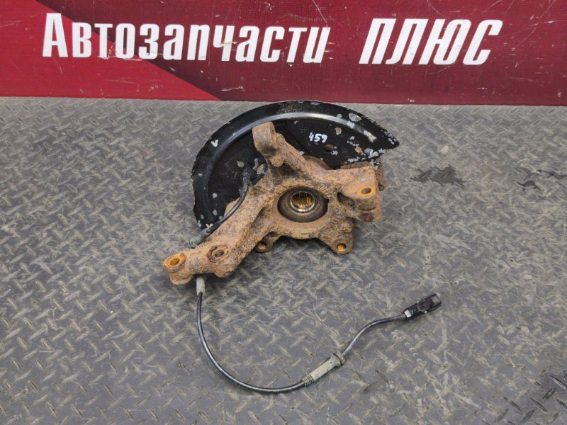Кулак поворотный