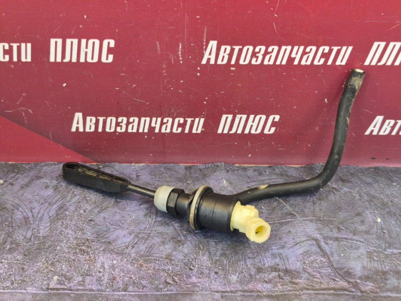 Главный цилиндр сцепления
