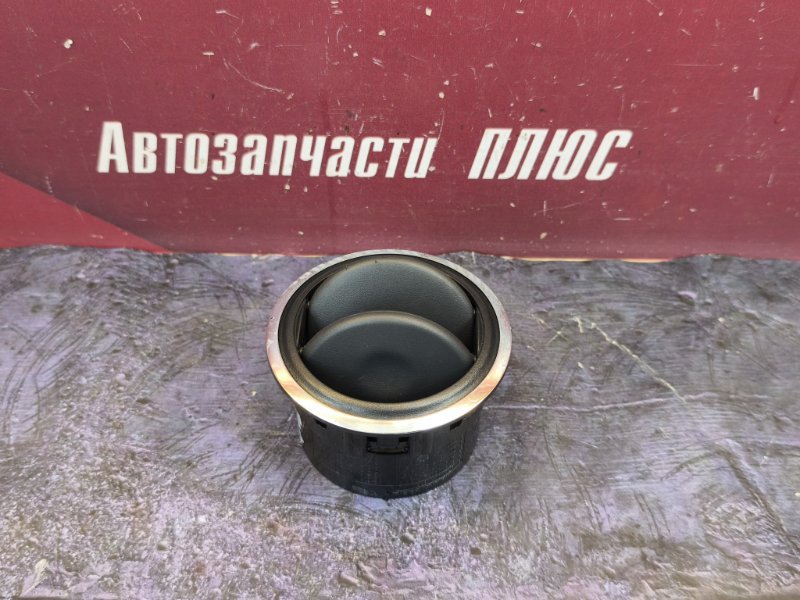 Воздушный дефлектор салона
