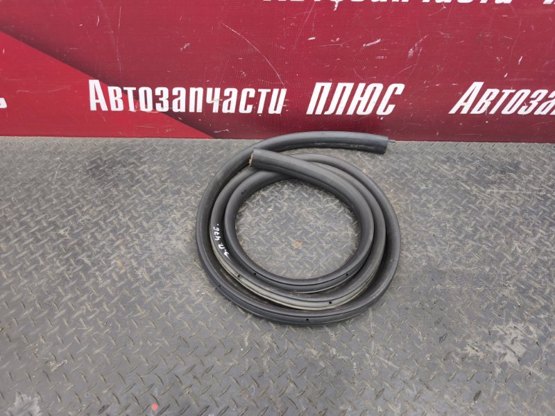 Уплотнитель двери