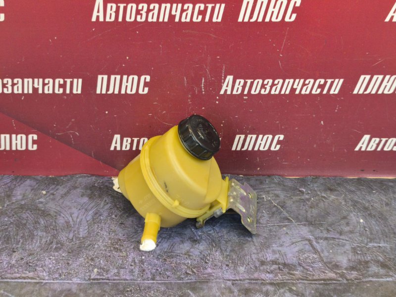 Бачок гидроусилителя руля