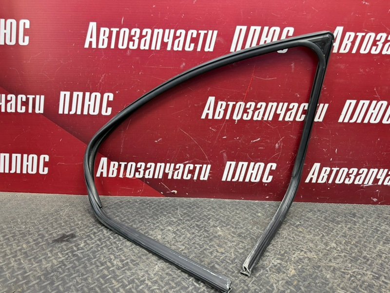 Уплотнитель стекла двери