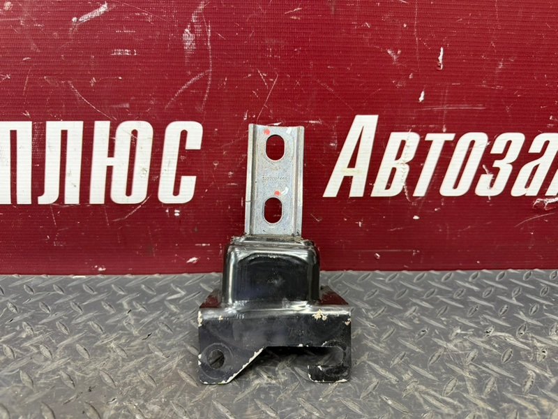 Опора двигателя