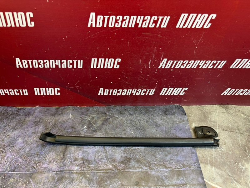 Уплотнитель двери