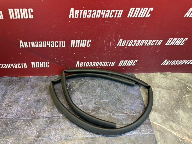 Уплотнительная резинка боковой двери