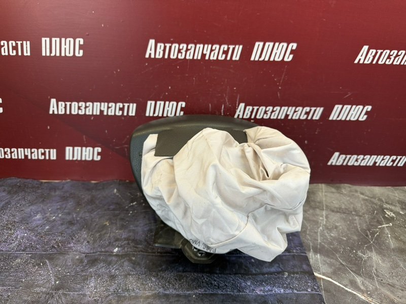 Подушка безопасности водителя
