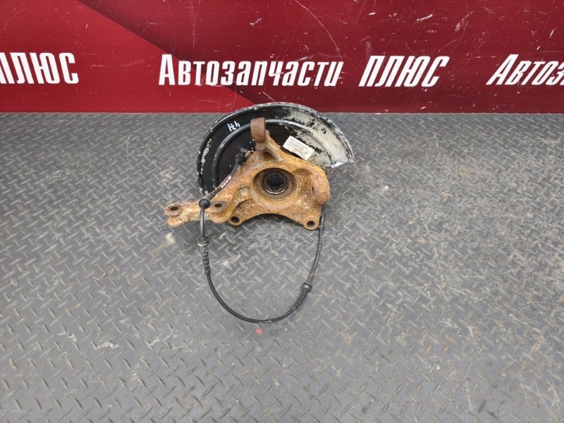 Кулак поворотный