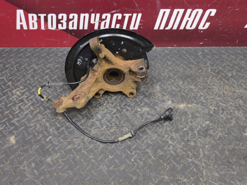 Кулак поворотный