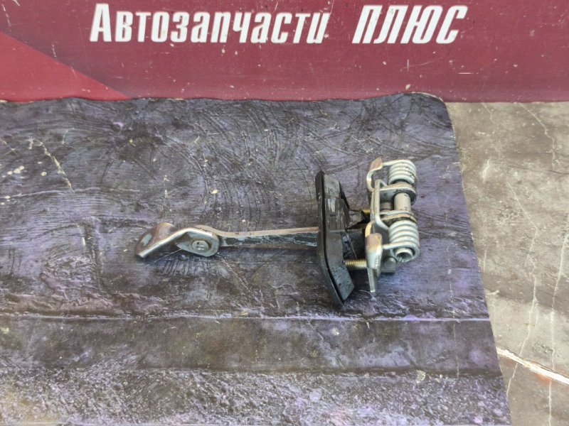 Ограничитель двери