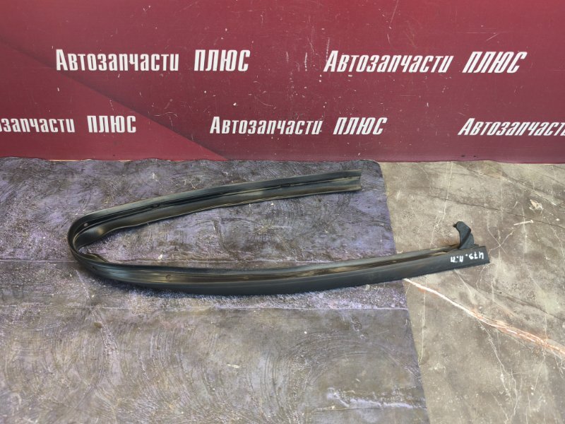 Уплотнительная резинка боковой двери