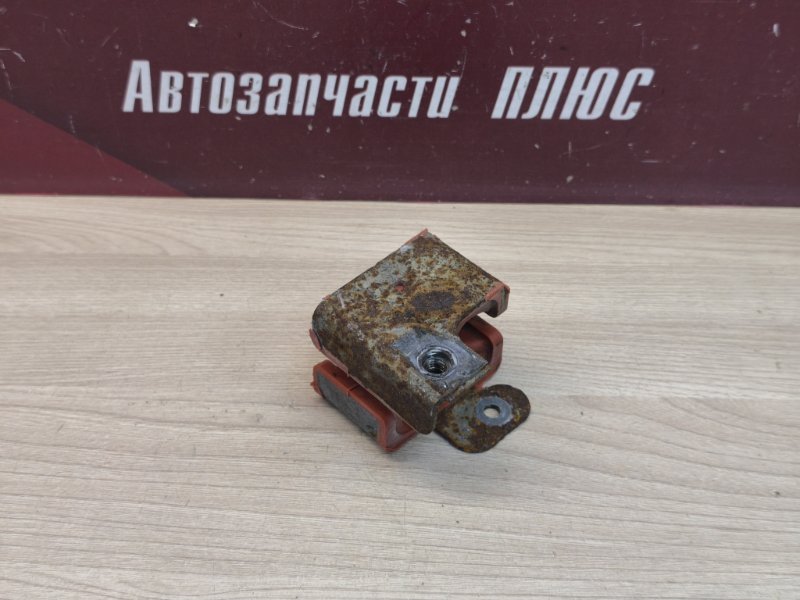 Крепление глушителя