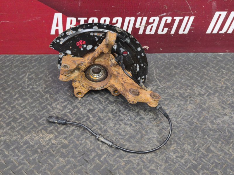 Кулак поворотный