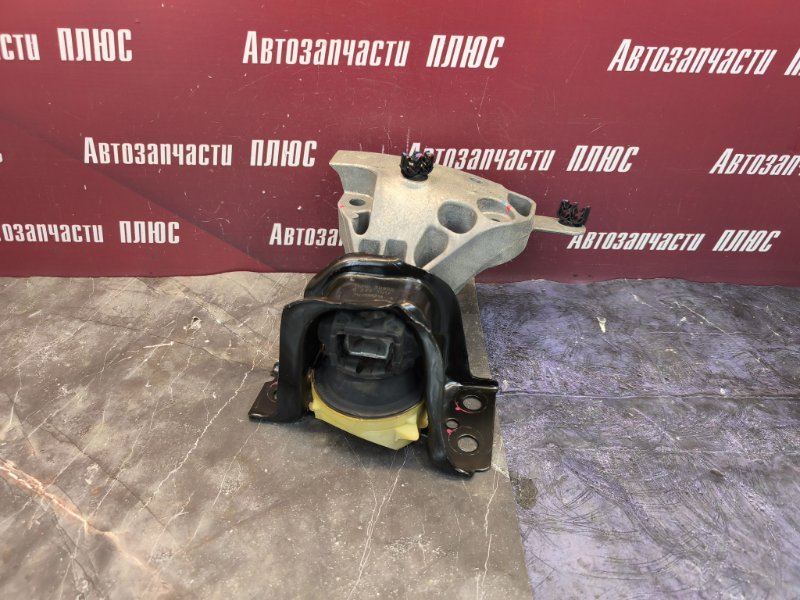Подушка двигателя