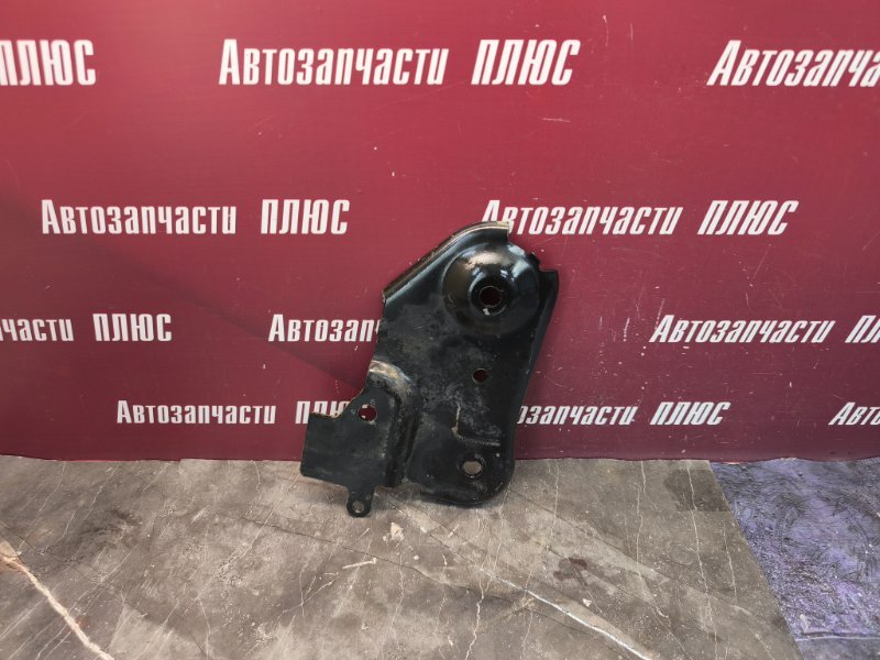 Кронштейн подрамника