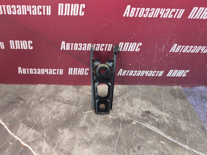 Кронштейн опоры двигателя