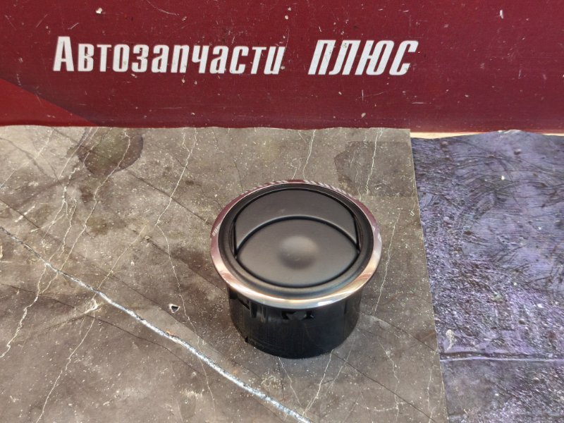 Воздушный дефлектор салона